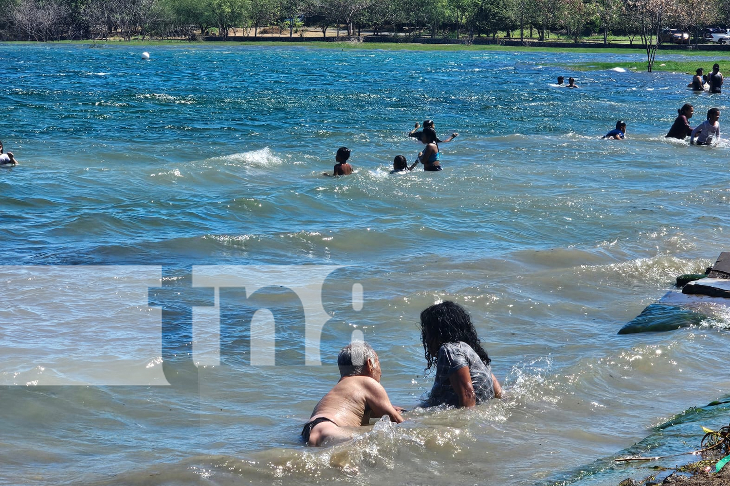 Foto: Familias de Managua escapan del bullicio /TN8