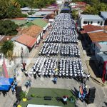 Foto: Policías se comprometen a defender la paz de las familias /TN8