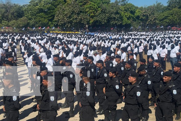 Foto: Juramentación de policías voluntarios en Chinandega /TN8