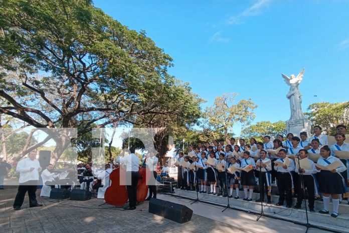 Foto: celebración del 158 aniversario del natalicio del Príncipe de las Letras Castellanas, Rubén Darío/TN8