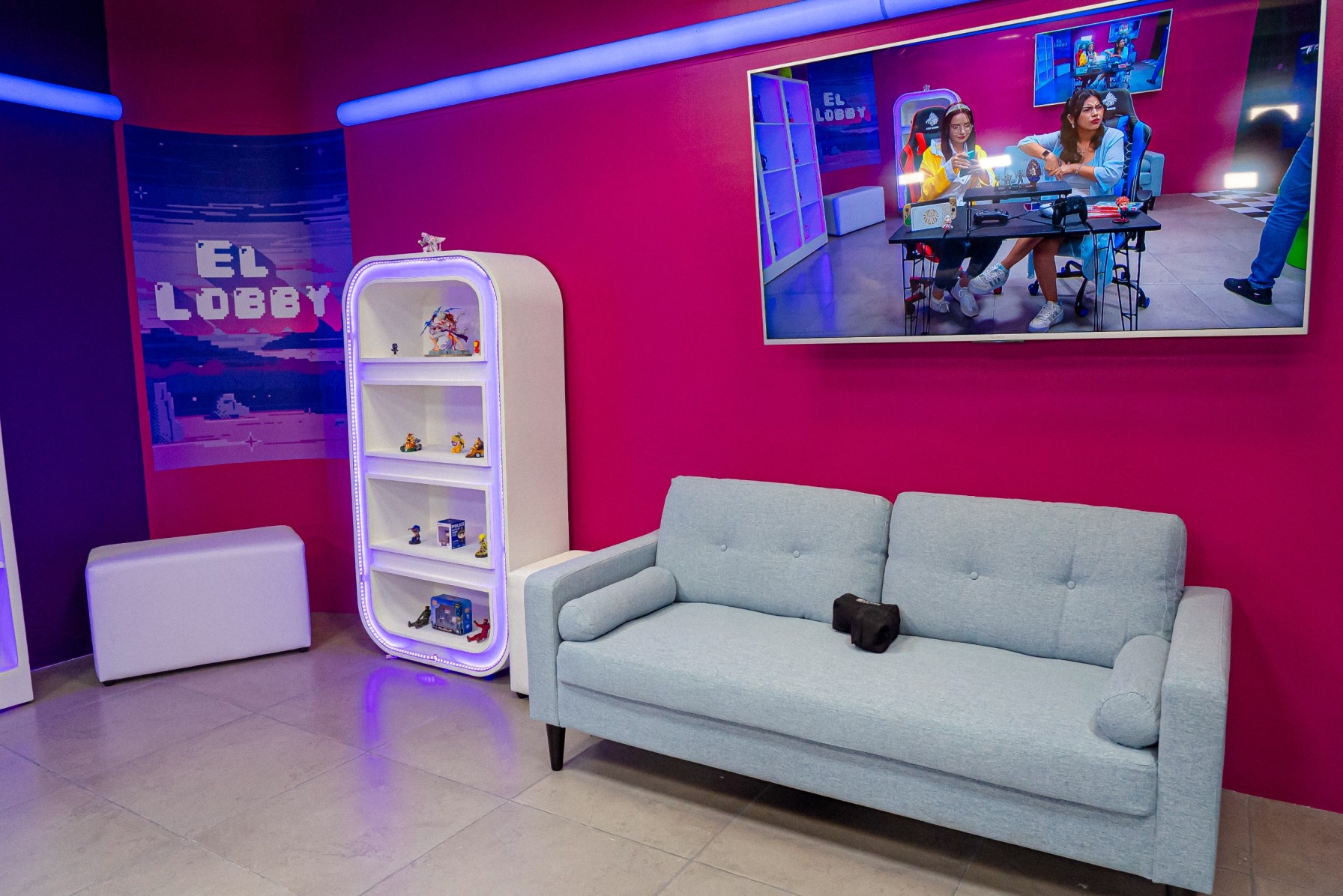 Foto: Nuevo set 2025 para El Lobby en TN8