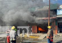 Foto: Fuerte incendio en una ferretería de Chinandega / TN8