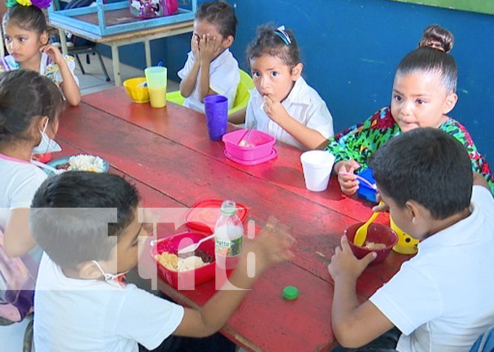 Foto: Merienda escolar en los colegios de Nicaragua / TN8