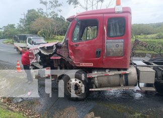 Foto: Accidente con cisterna y camión en carretera de Nueva Guinea a Bluefields / TN8