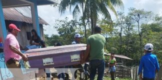 Foto: Investigación por la muerte de un hombre y su hijo en Bocana de Paiwas, Caribe Sur de Nicaragua / TN8