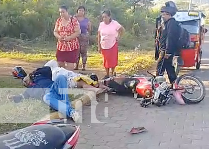 Foto: Choque de motocicletas en Mateare / TN8