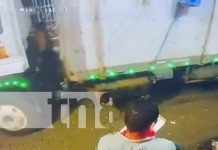 Foto: Camión aplasta la cabeza de un hombre en el Mercado Oriental / TN8