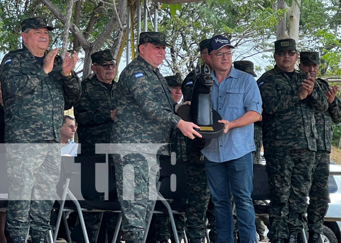 Foto: Entrega de medios al Quinto Comando MIlitar Regional / TN8