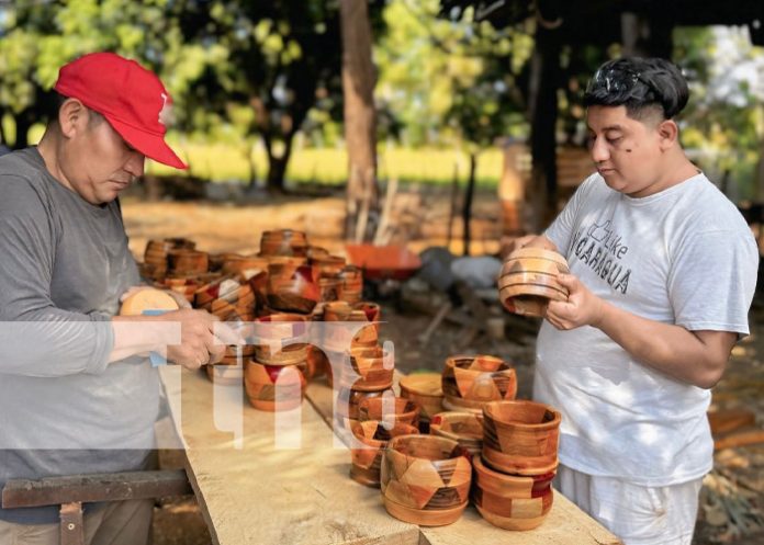 Foto: Arte en madera con Artesanías Samaria / TN8