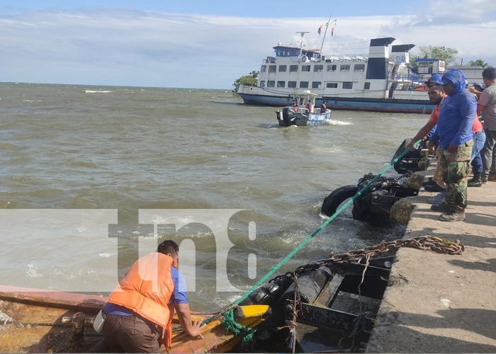 Foto: Naufragio de una embarcación en el Lago Cocibolca / TN8