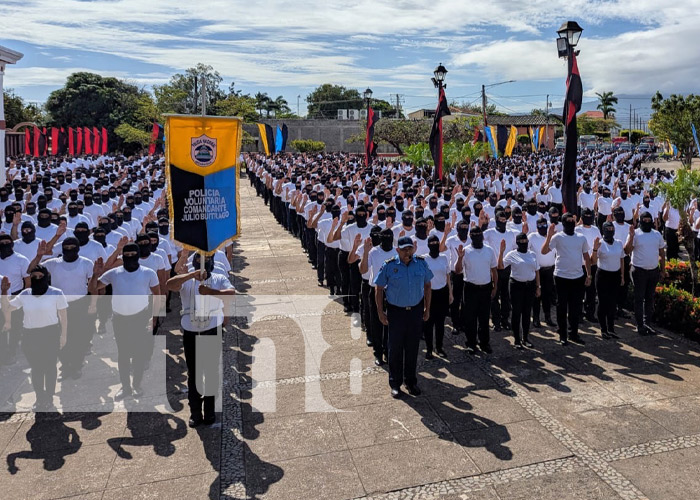 Foto: Policías Voluntarios en Granada / TN8