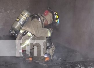 Foto: Voraz incendio en una vivienda de Estelí / TN8