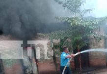 Foto: Incendio de una vivienda en Chinandega/TN8