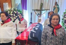 Foto: Homenaje a Gladys Báez en León / TN8